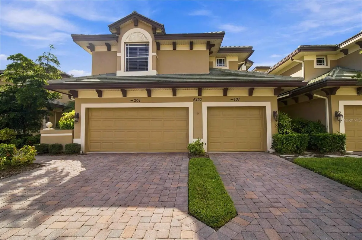 6422 MOORINGS POINT CIR #101, Lakewood Ranch, FL 34202