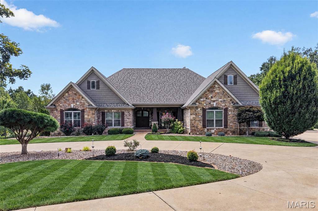 2000 Diehr RD, Wentzville, MO 63385