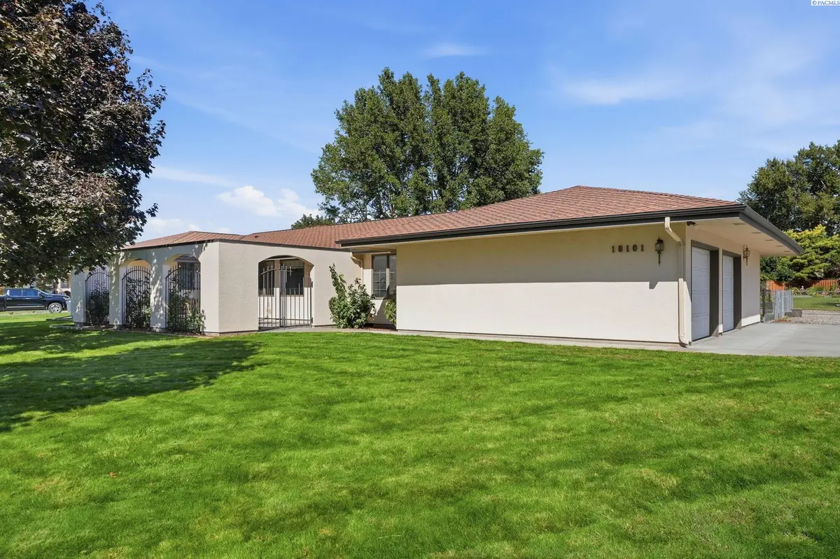 10101 W Argent Rd, Pasco, WA 99301