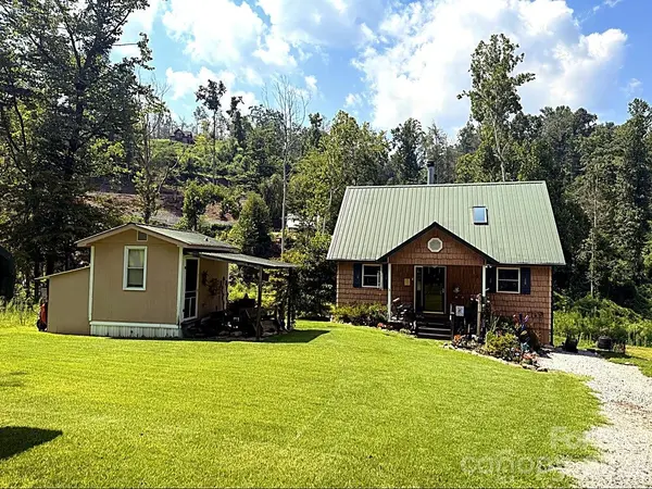67 Alan Retreat RD, Hendersonville, NC 28792