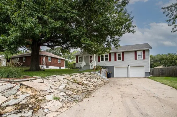 4201 Arlington AVE, Kansas City, MO 64133