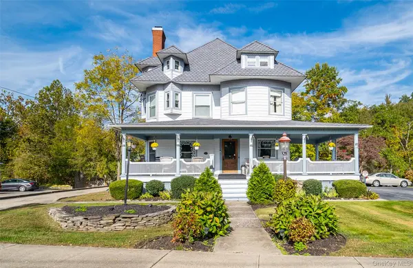215 Maple AVE, Pine Bush, NY 12566