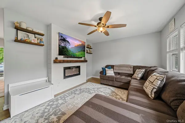 1040 St Hwy 211, Middletown, NY 10940