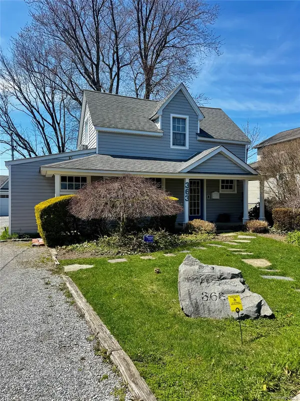 363 N Wellwood AVE, Lindenhurst, NY 11757