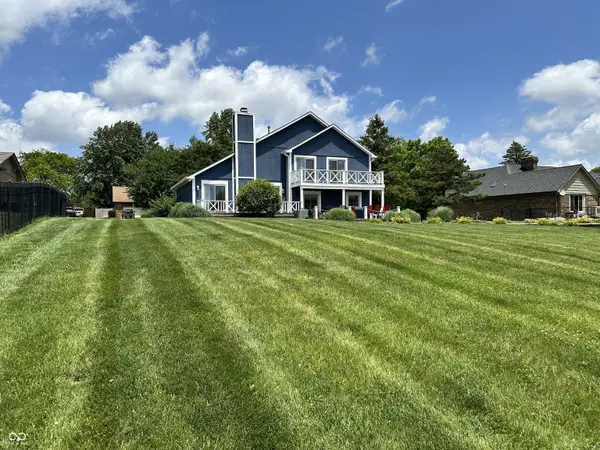 895 Padre LN, Greenwood, IN 46143