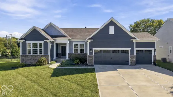 9694 Summer Hollow DR, Fishers, IN 46037