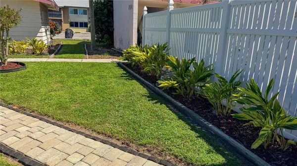 2920 CLARK RD #101, Sarasota, FL 34231