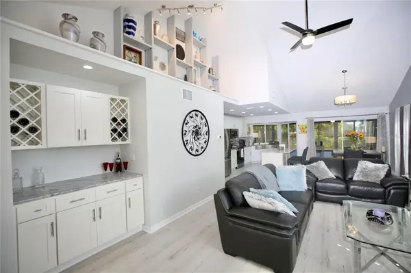 3540 COUNTRYBROOK LN #16, Palm Harbor, FL 34684