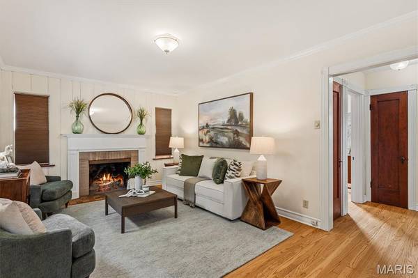 815 Simmons AVE, St Louis, MO 63122