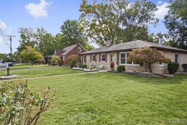 1626 Main ST, Highland, IL 62249