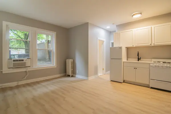 1414 W Pratt BLVD #120, Chicago, IL 60626