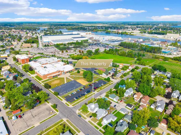 836 MAIN ST, Marinette, WI 54143