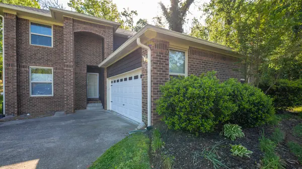 1748 Ridgemere Ct, Hermitage, TN 37076
