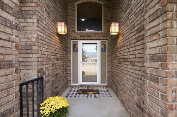 6915 W Garden Ridge Ct, Wichita, KS 67205