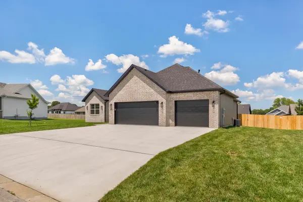 3017 E Heritage ST, Republic, MO 65738