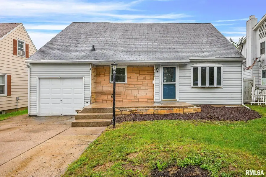 4237 N GATE RIDGE RD, Peoria, IL 61614