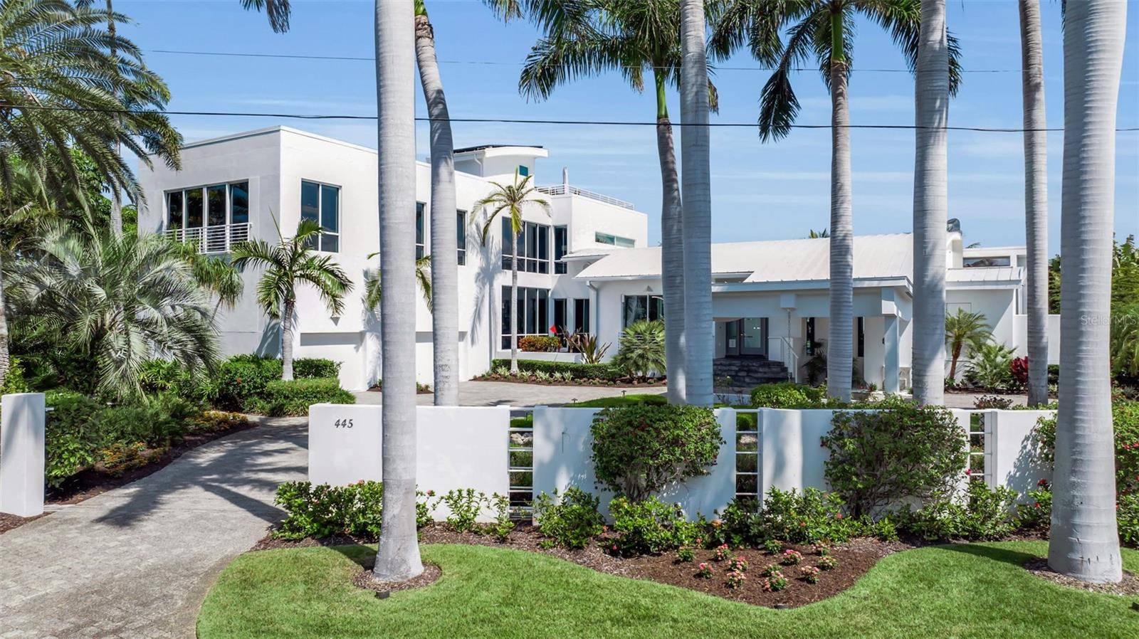 445 MCKINLEY DR, Sarasota, FL 34236