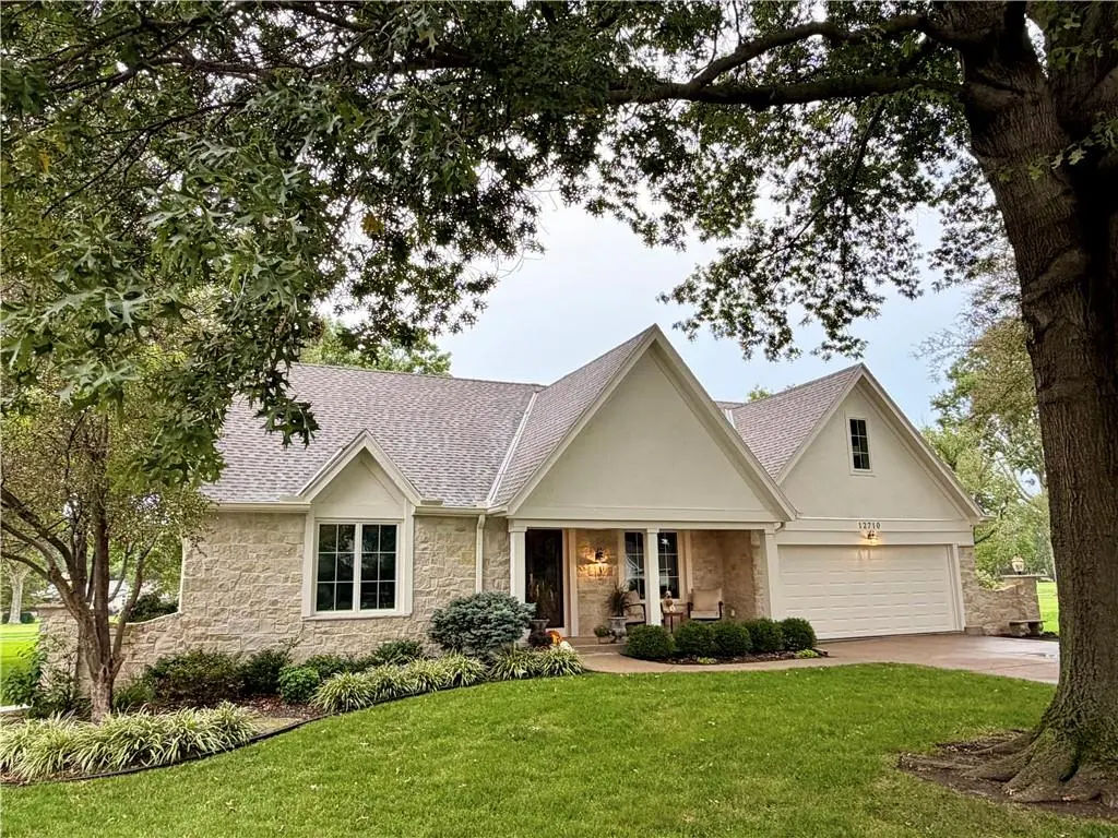 12710 Pembroke LN, Leawood, KS 66209