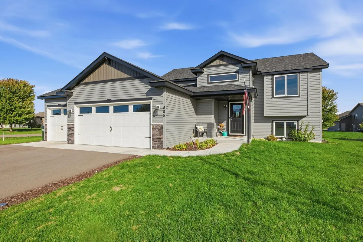 805 2 1/2 AVE SW, Rice, MN 56367