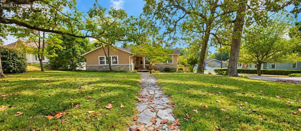1008 S Crest Road, Rossville, GA 30741