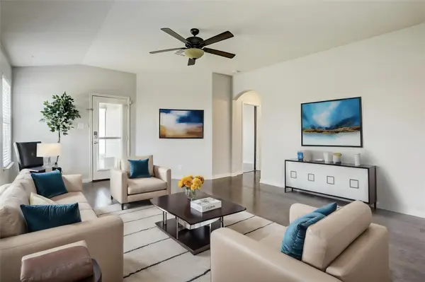 1213 Sunny Meadows LOOP, Georgetown, TX 78626