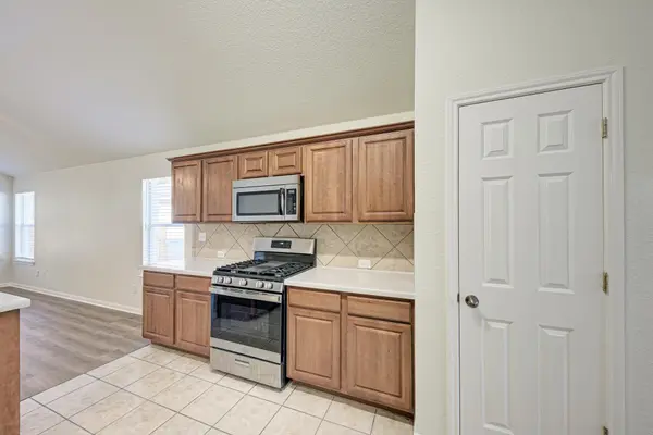 203 Newport Landing PL, Round Rock, TX 78665