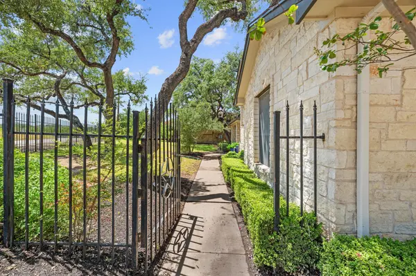 5002 Weletka DR, Austin, TX 78734