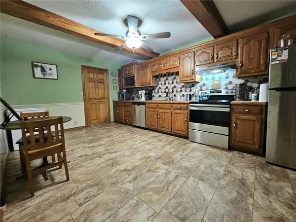 870 Highway K 171 HWY, Pittsburg, KS 66762