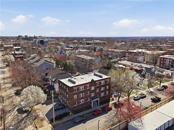 3401 Central ST, Kansas City, MO 64105