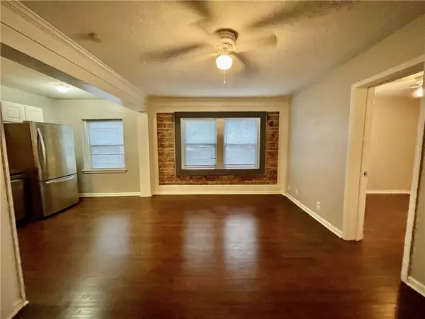 3401 Central ST, Kansas City, MO 64105