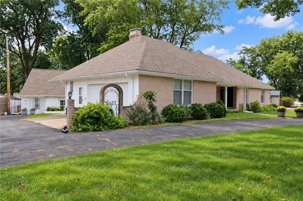 3609 Blue Ridge BLVD, Independence, MO 64052