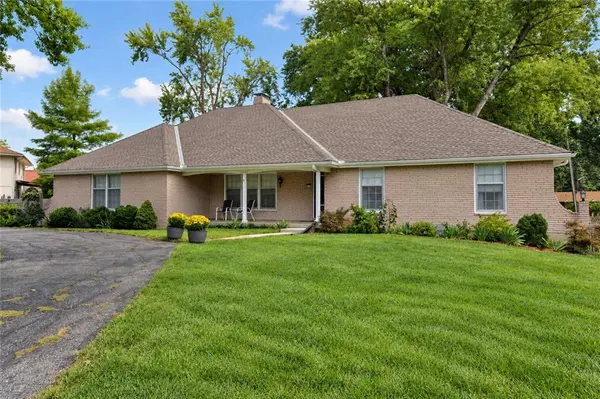 3609 Blue Ridge BLVD, Independence, MO 64052