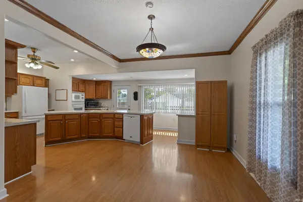 845 E 3rd ST, Mishawaka, IN 46544