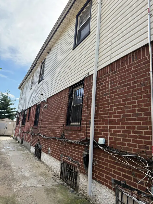 130-16 97TH AVE, Richmond Hill, NY 11419
