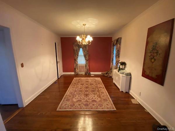 10 Purdy, Rockville Centre, NY 11570