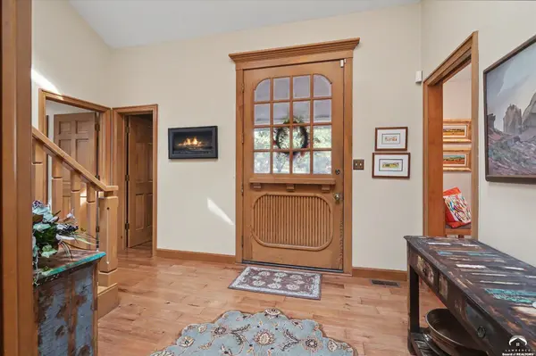 3601 Quail Creek CT, Lawrence, KS 66047