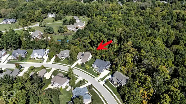 6562 W May Apple DR, Mccordsville, IN 46055