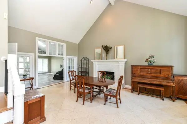 4950 Limberlost TRCE, Carmel, IN 46033