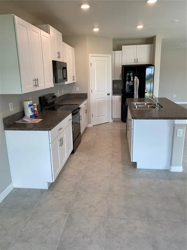 7038 SAMUEL IVY DR DR, Tampa, FL 33619