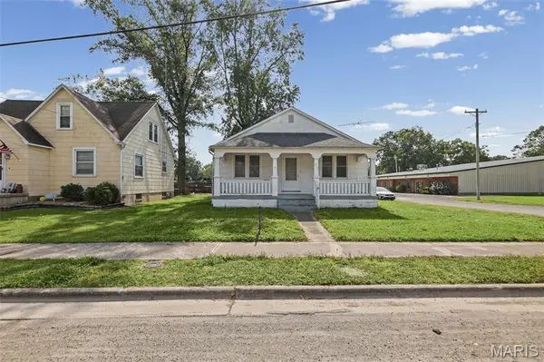 115 W Mascourtah, Okawville, IL 62271