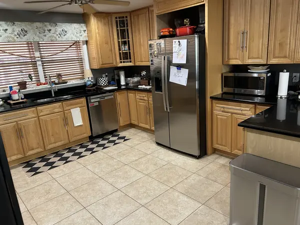 1140 N Northwest HWY, Park Ridge, IL 60068