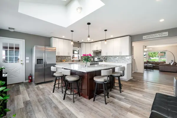 4241 Washington ST, Downers Grove, IL 60515