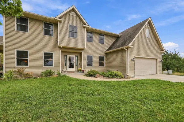 8925 280th ST W, Northfield, MN 55057