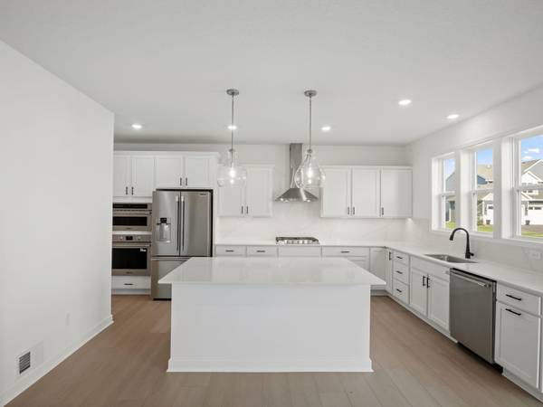 220 Wedgewood LN, Waconia, MN 55387