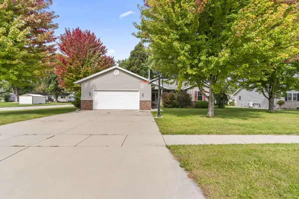 450 BITTERSWEET LN, Waupun, WI 53963