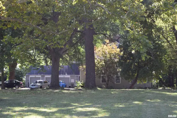 1700 W MOSS AVE, Peoria, IL 61606