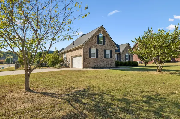 7001 Vineyard Ln, Smyrna, TN 37167