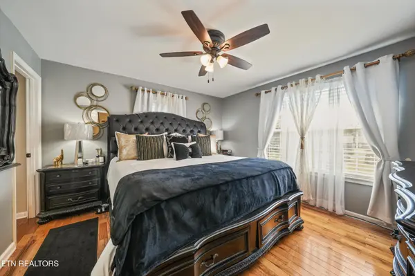 2812 Glenpark Rd, Knoxville, TN 37921