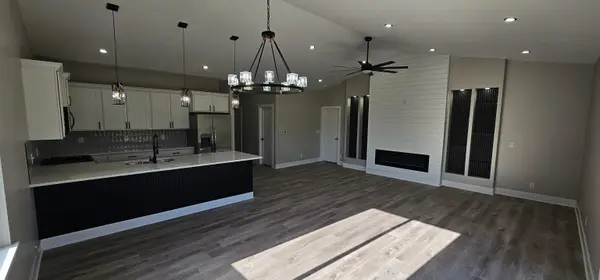 1520 E Appleton St., Valley Center, KS 67147