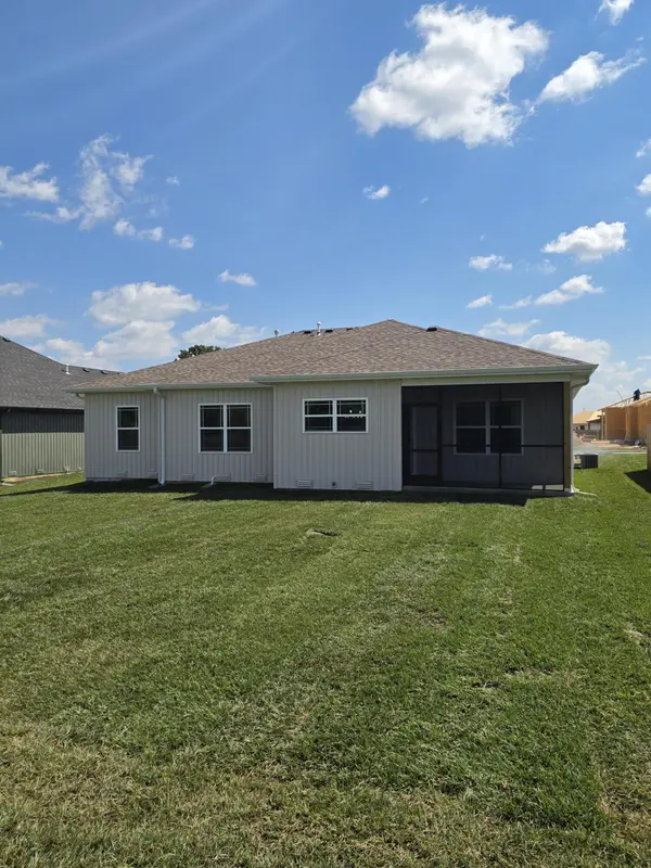 607 N Acacia AVE, Clever, MO 65631